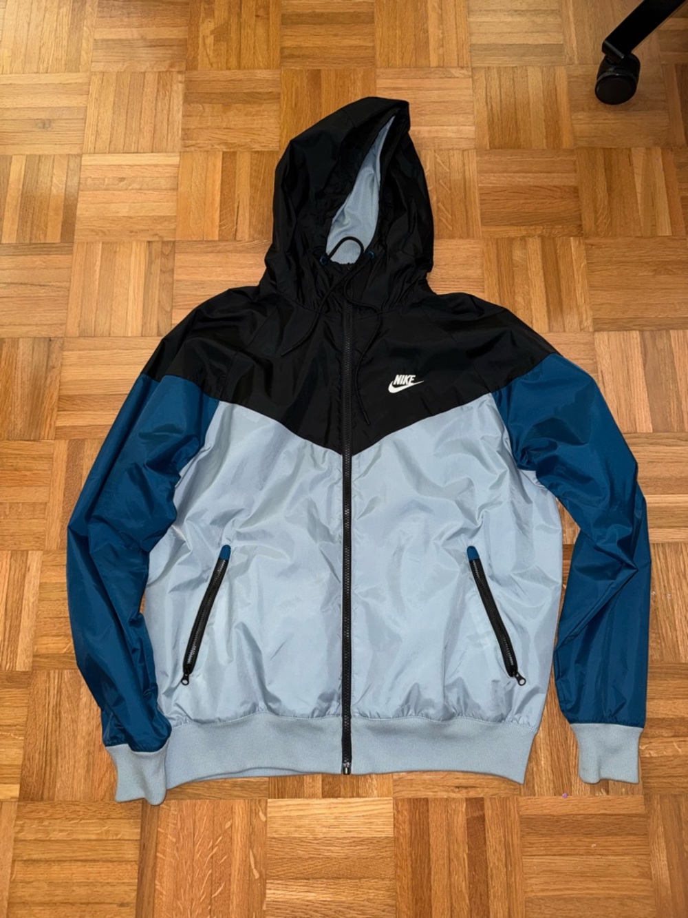 Nike Men’s Hooded Colorblock Windbreaker in Black/Light Blue/Teal Blue